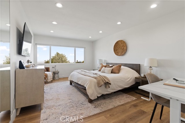 Image 13 of 20 For 28829 Crestridge