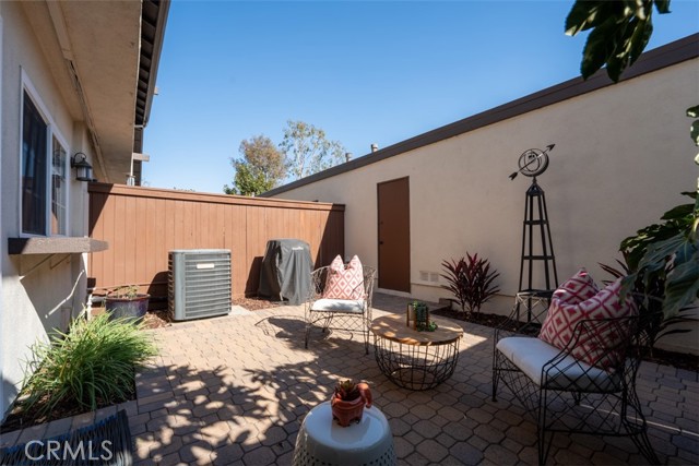 Detail Gallery Image 30 of 39 For 1404 Stonewood Ct, San Pedro,  CA 90732 - 2 Beds | 2/1 Baths