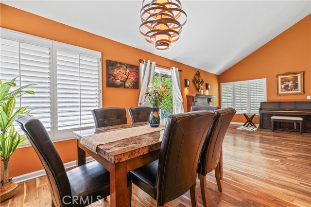 Detail Gallery Image 13 of 53 For 23644 Mesa Ct, Valencia,  CA 91355 - 3 Beds | 3 Baths