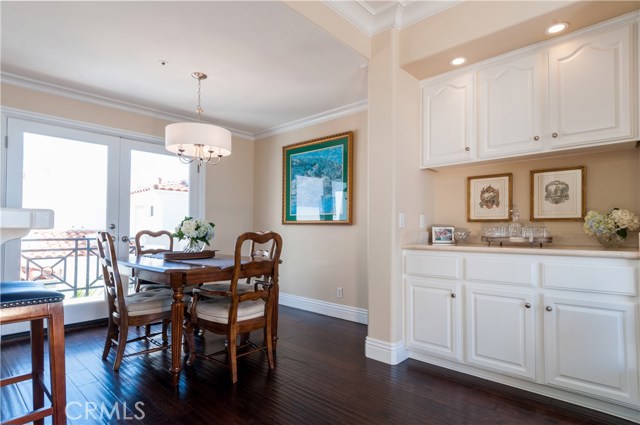 712 Manhattan Beach Boulevard, Manhattan Beach, California 90266, 3 Bedrooms Bedrooms, ,3 BathroomsBathrooms,Residential,Sold,Manhattan Beach,SB17051799