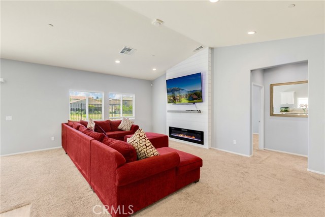 Detail Gallery Image 6 of 44 For 185 Garden Air Ct, Calimesa,  CA 92320 - 5 Beds | 3 Baths