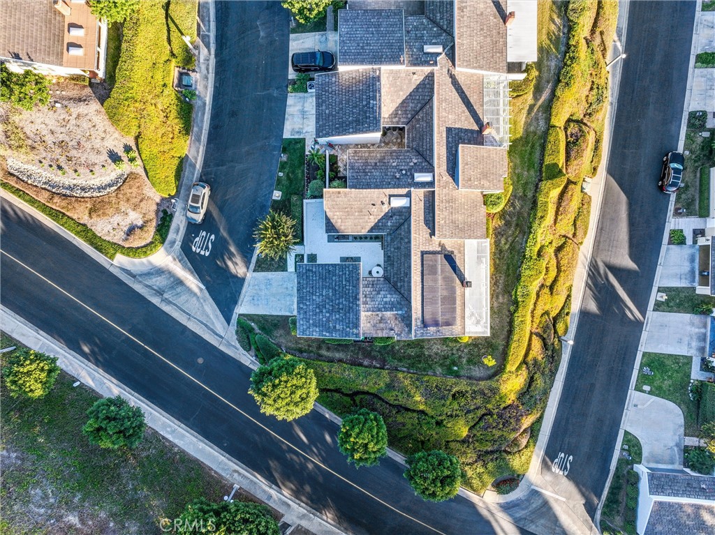 https://media.crmls.org/medias/67f5dcf2-2d70-405f-bcf9-18ec8cfd26c6.jpg?preset=X-Large
