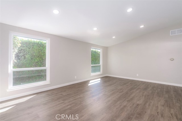 Detail Gallery Image 2 of 26 For 2391 Westminster Ave, Costa Mesa,  CA 92627 - 3 Beds | 2 Baths