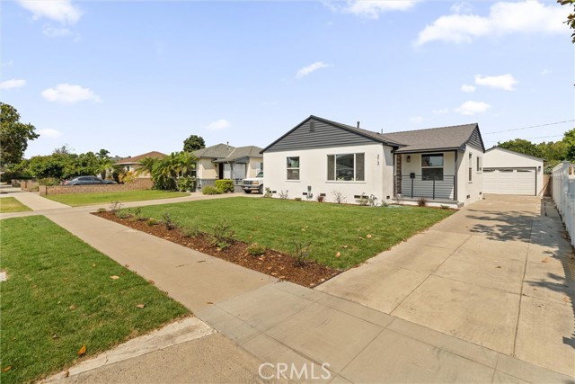 213 N Flower Street, Orange CA: https://media.crmls.org/medias/67f6cd4e-3753-44bf-981f-3b85ef2a9278.jpg