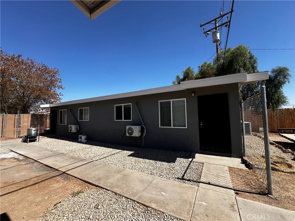 184 N Acacia Street