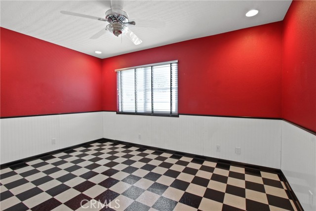 20392 Densmore Lane, Huntington Beach CA: https://media.crmls.org/medias/67f7cba5-12b2-4e9f-aaef-68c688df7753.jpg