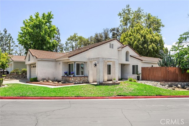 Detail Gallery Image 2 of 41 For 1310 Brookside Ct, Upland,  CA 91784 - 3 Beds | 2 Baths