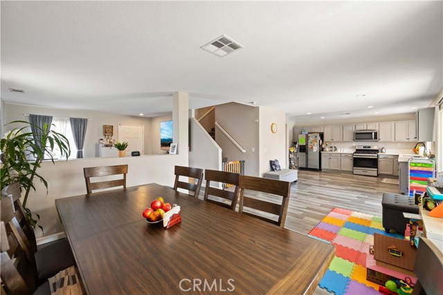 Detail Gallery Image 8 of 35 For 45064 18th St E St, Lancaster,  CA 93535 - 4 Beds | 3 Baths