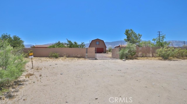 Detail Gallery Image 6 of 49 For 9351 Camp Rock Rd, Lucerne Valley,  CA 92356 - 3 Beds | 2 Baths