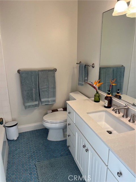 Detail Gallery Image 22 of 49 For 34 Blue Lagoon, Laguna Beach,  CA 92651 - 3 Beds | 3 Baths