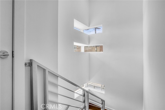 Detail Gallery Image 14 of 41 For 3439 Winslow, Los Angeles,  CA 90026 - 4 Beds | 3 Baths