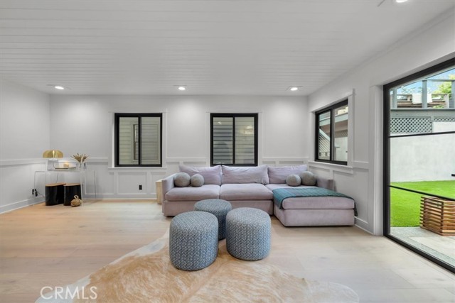 1012 10th Street, Manhattan Beach CA: https://media.crmls.org/medias/67fc598c-7232-4ec9-ad41-42f90bca09ec.jpg