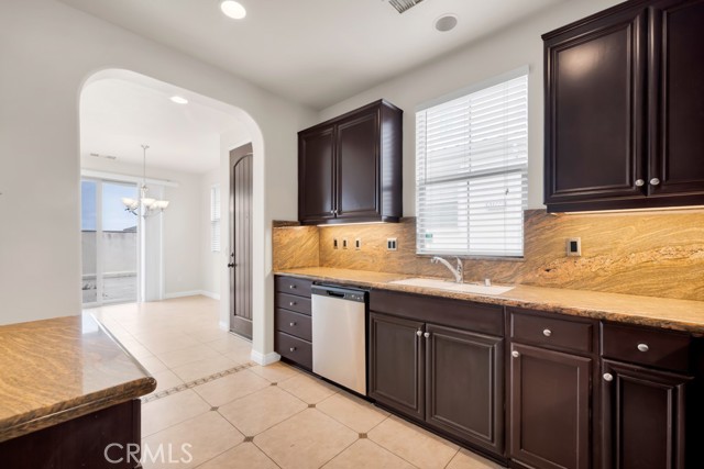 20212 Pienza Lane, Porter Ranch CA: https://media.crmls.org/medias/67fcb7be-ed2b-4e73-98fb-d91929b9dc23.jpg