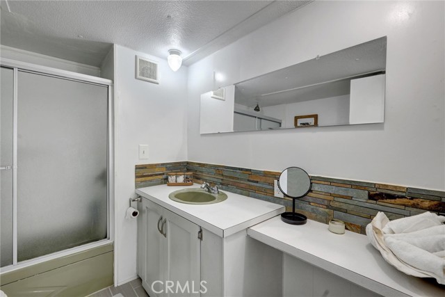 Detail Gallery Image 8 of 22 For 141 Douglas Dr #77,  Oceanside,  CA 92058 - 2 Beds | 1 Baths