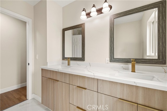 Detail Gallery Image 11 of 31 For 8028 Coldwater Canyon Ave, North Hollywood,  CA 91605 - 3 Beds | 2 Baths