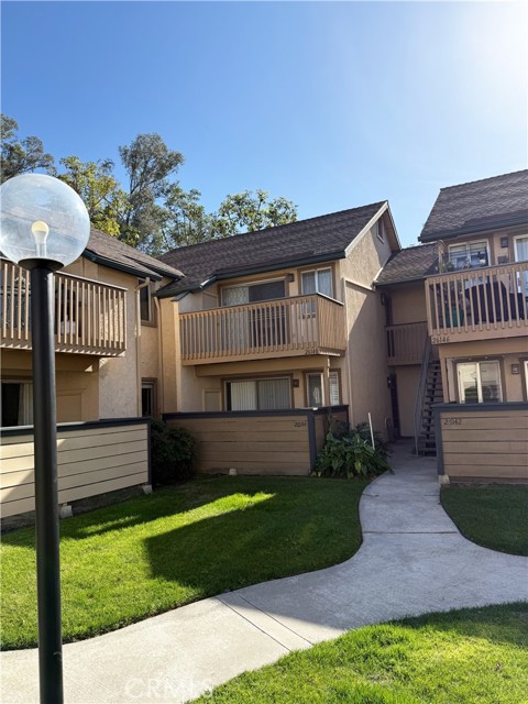 Front Image Thumbnail for CROC26023678