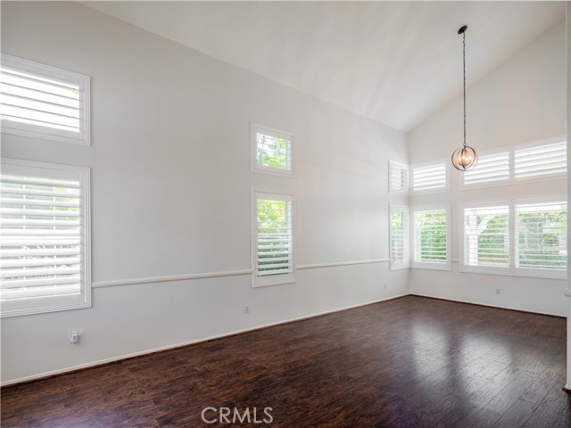 27339 Brighton Lane, Valencia CA: https://media.crmls.org/medias/67fddbbc-8dde-4a5e-bbc5-bc8b51247830.jpg