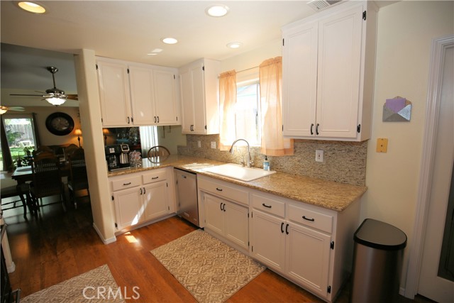 Detail Gallery Image 11 of 37 For 171 Bridgegate Ln, Paso Robles,  CA 93446 - 4 Beds | 3 Baths