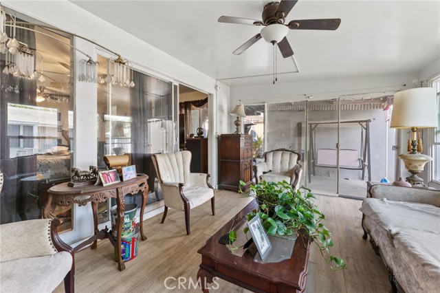 Detail Gallery Image 21 of 41 For 664 E Barry Dr, Long Beach,  CA 90805 - 3 Beds | 2 Baths