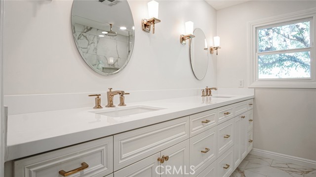Detail Gallery Image 18 of 44 For 11165 Valley Spring, Studio City,  CA 91602 - 5 Beds | 5/1 Baths