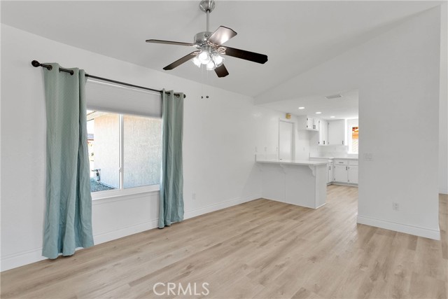 Detail Gallery Image 10 of 47 For 15505 via Cartagena St, Hesperia,  CA 92345 - 3 Beds | 2 Baths