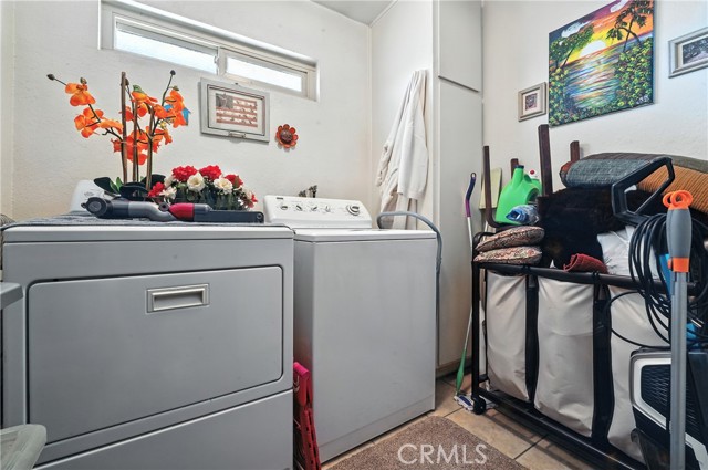 11702 Lakewood Boulevard, Downey CA: https://media.crmls.org/medias/67ff2f3e-94b7-44fd-af56-c85dec1176cb.jpg