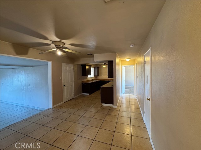 Detail Gallery Image 10 of 17 For 4252 N Holt Ave, Fresno,  CA 93705 - 3 Beds | 2 Baths