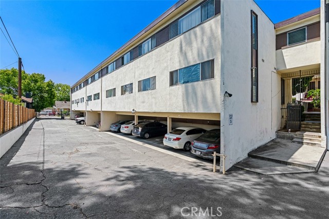 820 N Raymond Avenue, Pasadena CA: https://media.crmls.org/medias/67ff7b7c-10c3-49cf-9014-b31f062870db.jpg