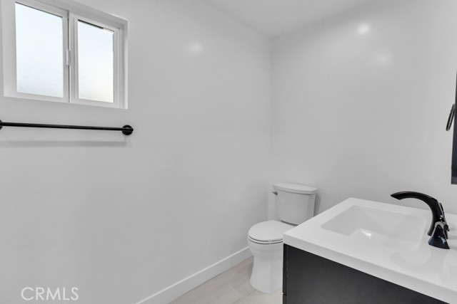 629 Olive Avenue, Long Beach CA: https://media.crmls.org/medias/67ffc2bf-b65a-433b-b0a4-8da2086f1939.jpg