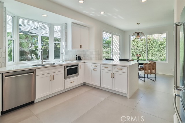 2505 Peachwood Place, Westlake Village CA: https://media.crmls.org/medias/67ffe54d-15bb-4bf5-b6e3-68a059ebc0c7.jpg