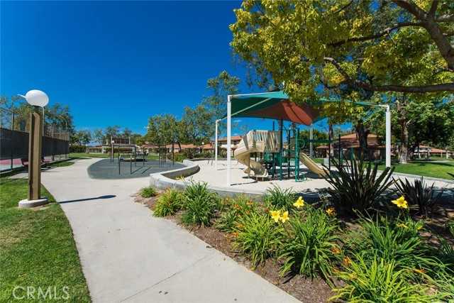 Detail Gallery Image 26 of 28 For 14211 Cherrywood, Tustin,  CA 92780 - 4 Beds | 2/1 Baths