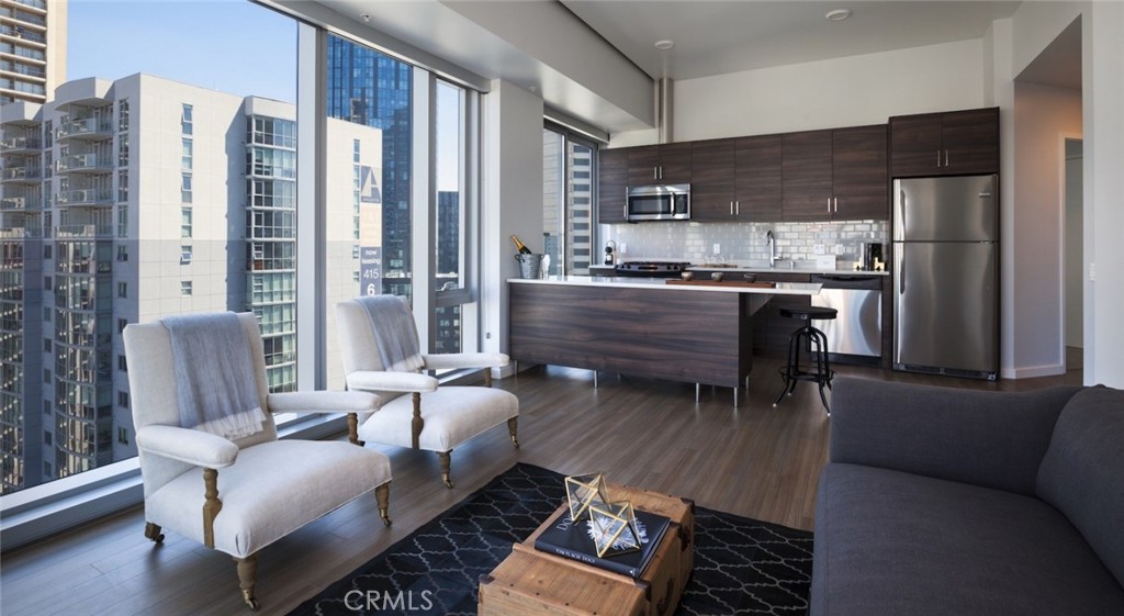 100 Van Ness Avenue #2802