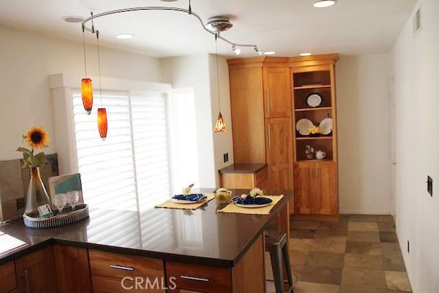 Detail Gallery Image 19 of 19 For 19381 Maidstone Ln, Huntington Beach,  CA 92648 - 2 Beds | 2/1 Baths