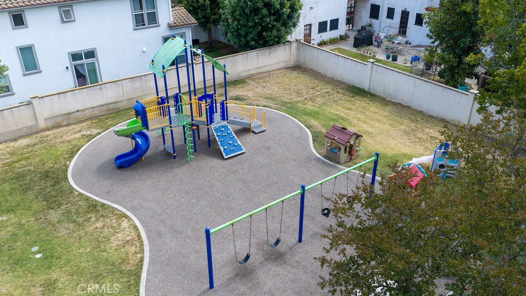 https://media.crmls.org/medias/6801290a-29a2-47e0-bd1b-a6f77e357322.jpg?preset=X-Large