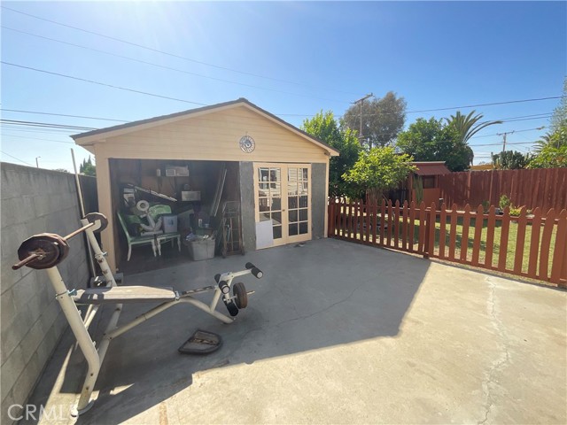 Detail Gallery Image 16 of 20 For 2085 Fashion Ave, Long Beach,  CA 90810 - 2 Beds | 1 Baths