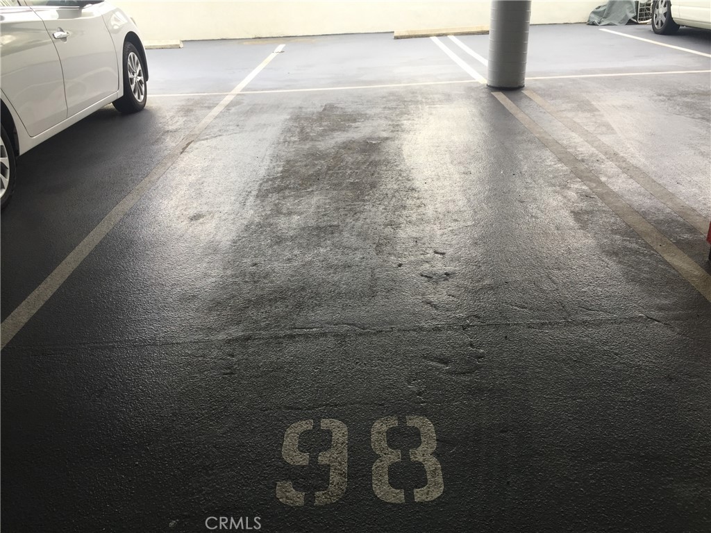 https://media.crmls.org/medias/6801f91c-d4cb-4ee7-81a0-336a02017089.jpg?preset=X-Large