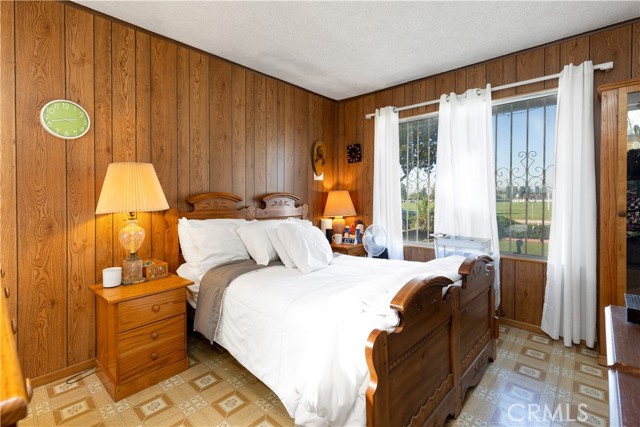 Detail Gallery Image 12 of 32 For 2038 Marigold, Pomona,  CA 91767 - 4 Beds | 2 Baths