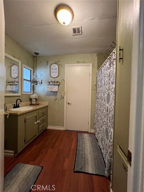 Detail Gallery Image 13 of 15 For 201 W Collins Ave #40,  Orange,  CA 92867 - 2 Beds | 2 Baths