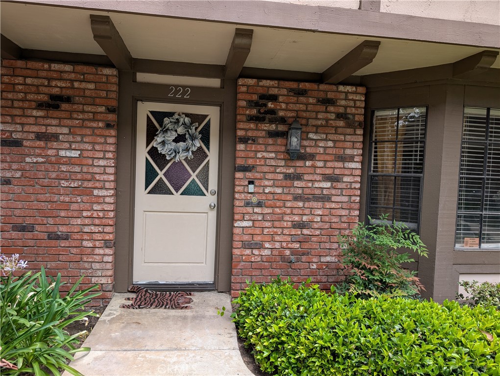 222 Wrightwood