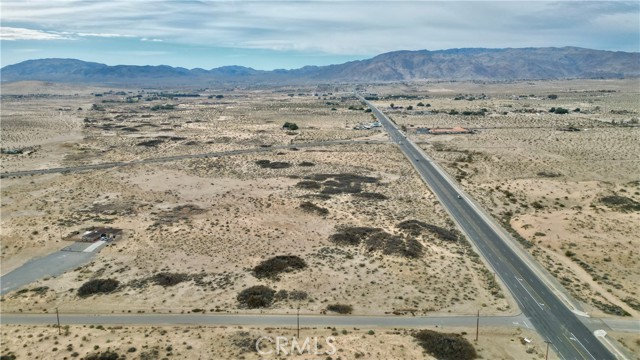 Detail Gallery Image 8 of 20 For 204 Adobe Rd, Twentynine Palms,  CA 92277 - – Beds | – Baths