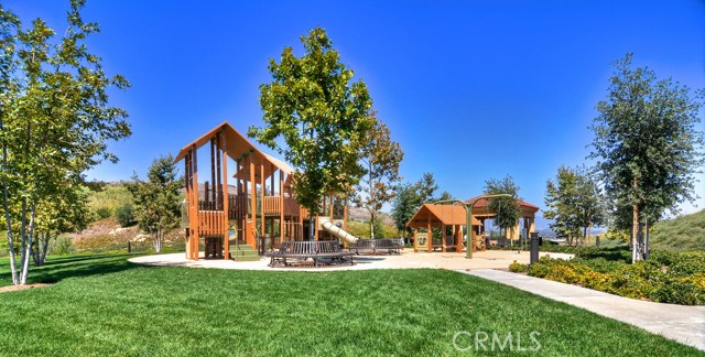 48 Brindisi, Irvine CA: https://media.crmls.org/medias/6803e7b9-bb94-41fd-ab8e-28cfbeb42283.jpg