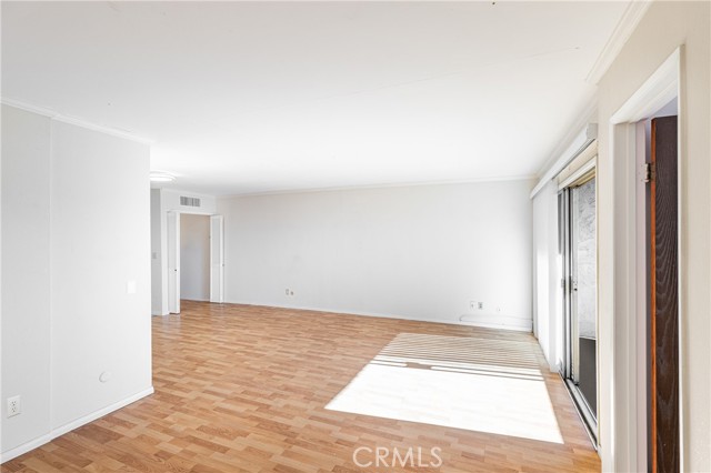 Detail Gallery Image 3 of 10 For 310 N Jackson #326,  Glendale,  CA 91206 - 0 Beds | 1 Baths