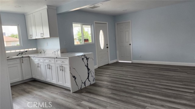 Detail Gallery Image 2 of 13 For 2134 Sacramento St, Bakersfield,  CA 93305 - 3 Beds | 2 Baths