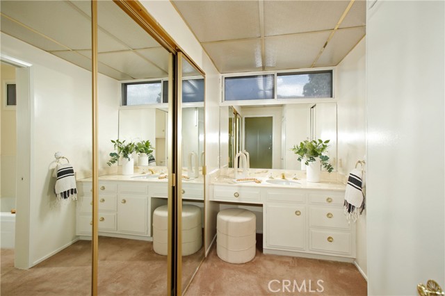 3950 Hamilton Lane, La Crescenta CA: https://media.crmls.org/medias/6804fa4d-9d74-4887-94be-084e6baf2d32.jpg