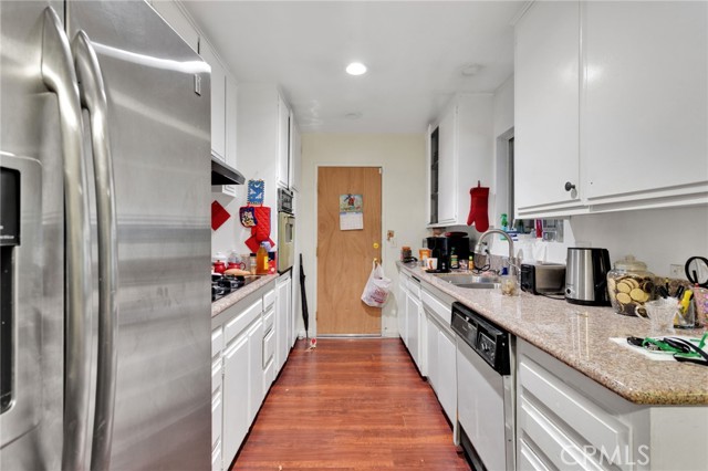 Detail Gallery Image 9 of 27 For 858 Coral, Hemet,  CA 92543 - 2 Beds | 2 Baths