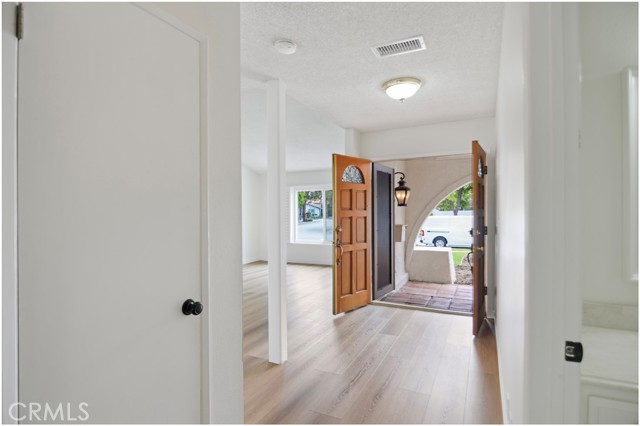 Detail Gallery Image 12 of 30 For 1110 Redding, Costa Mesa,  CA 92626 - 4 Beds | 2 Baths