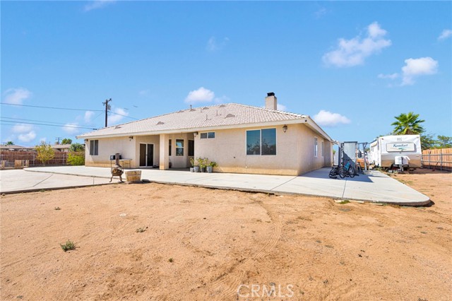 21350 Ramona Avenue, Apple Valley CA: https://media.crmls.org/medias/68057908-35f9-4d2f-883d-d1ddcdf18e1b.jpg