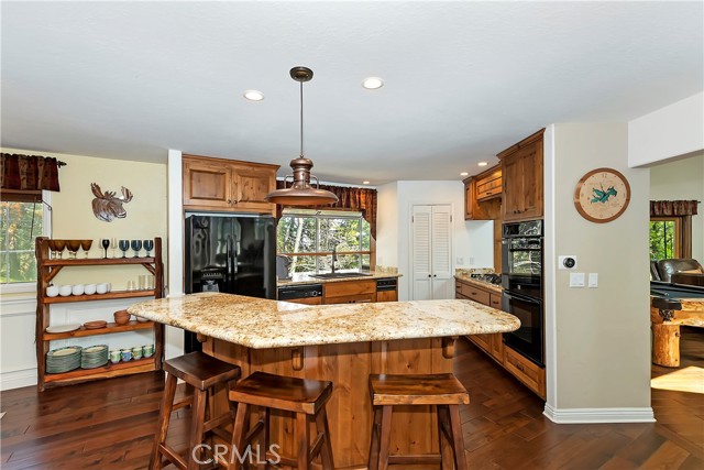 Detail Gallery Image 13 of 56 For 26400 Augusta Dr, Lake Arrowhead,  CA 92352 - 5 Beds | 2/1 Baths