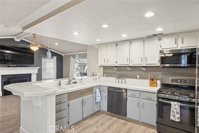 Detail Gallery Image 5 of 41 For 1036 Clotilde Way, Chico,  CA 95926 - 3 Beds | 2 Baths