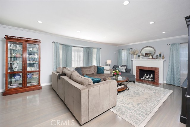 Detail Gallery Image 11 of 56 For 7457 3rd St, Downey,  CA 90241 - 3 Beds | 2 Baths